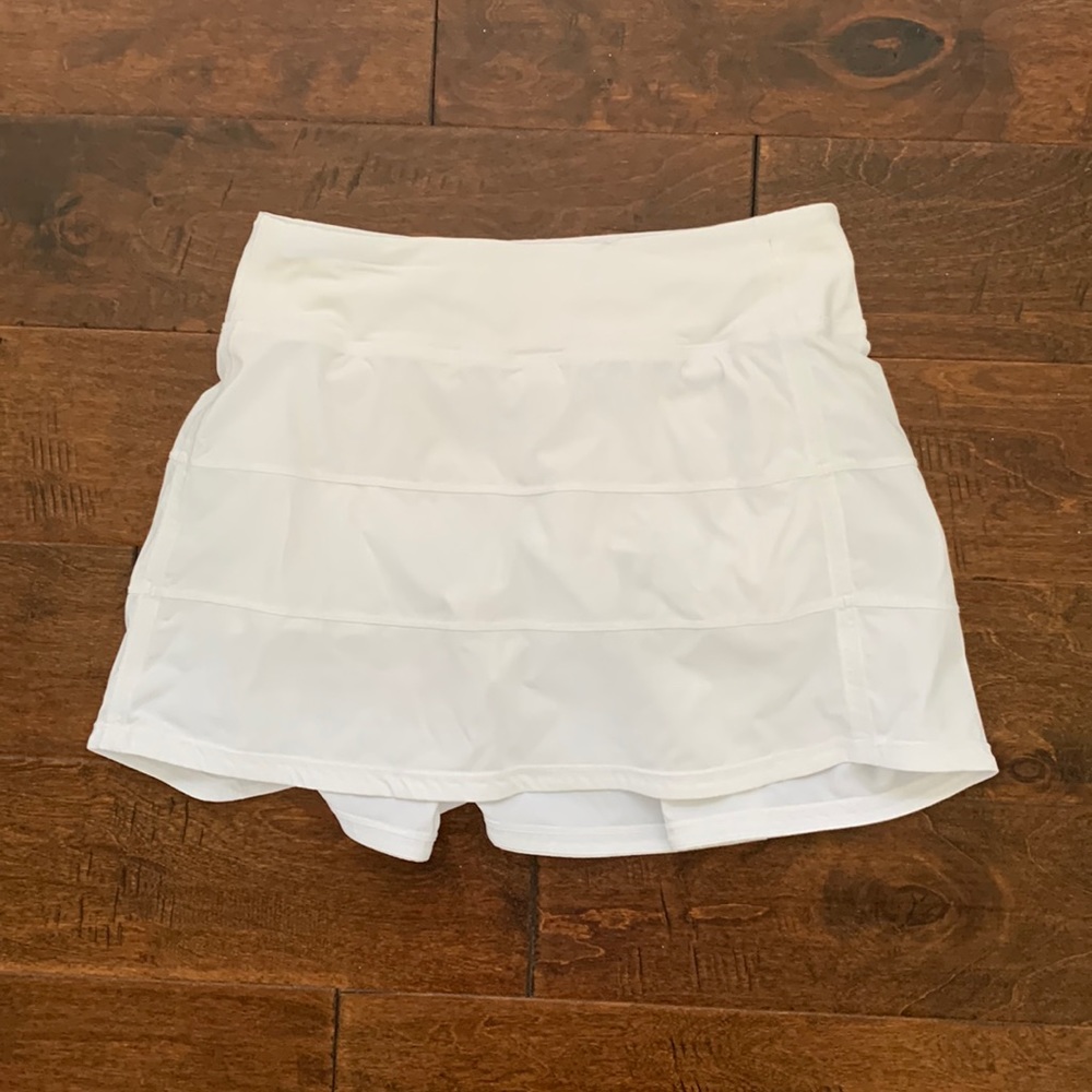 White lulu lemon pave rival skirt